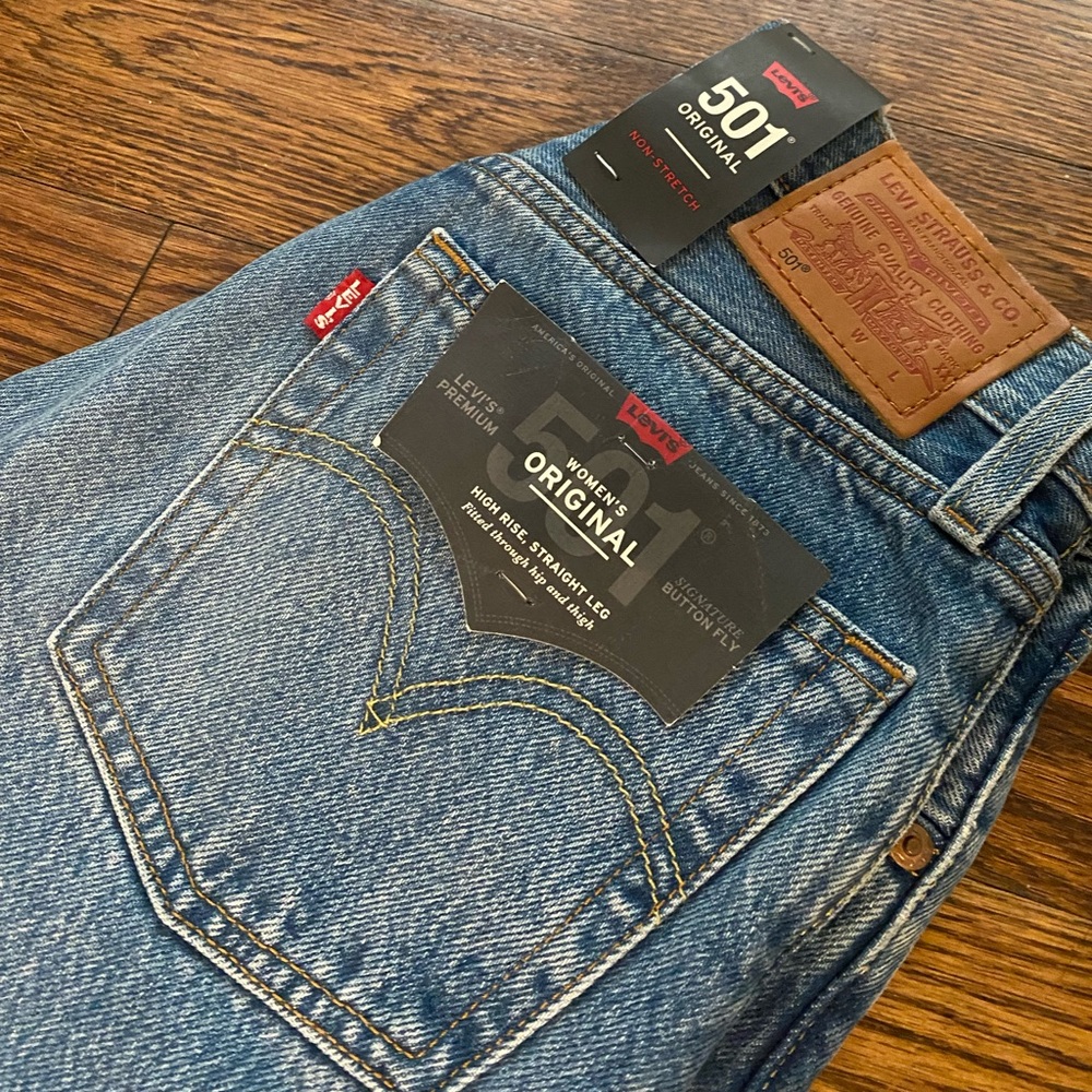 Brand new Levi jeans, never worn, with tags